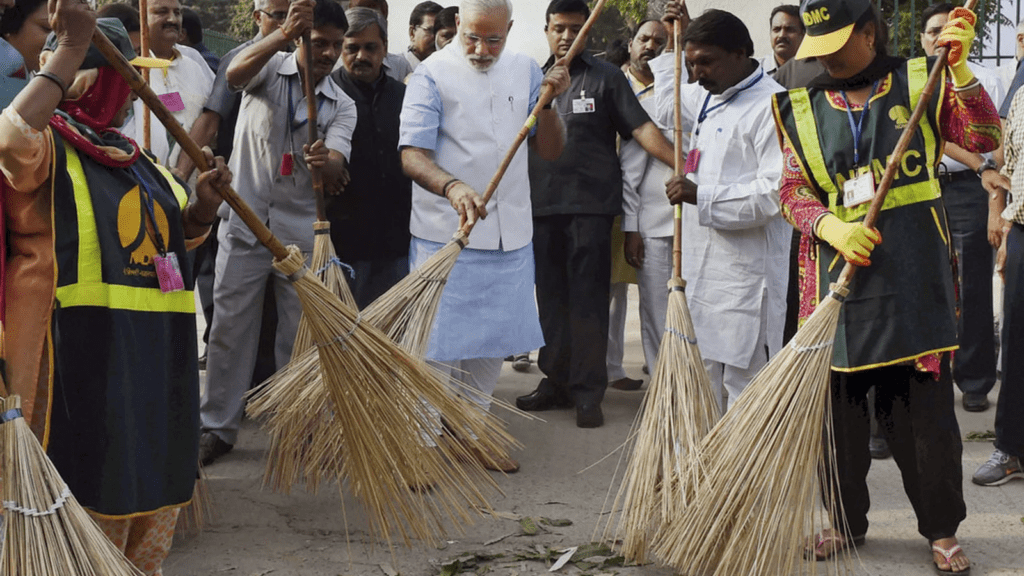 Citizens actively participating in cleanliness drives supporting national mission